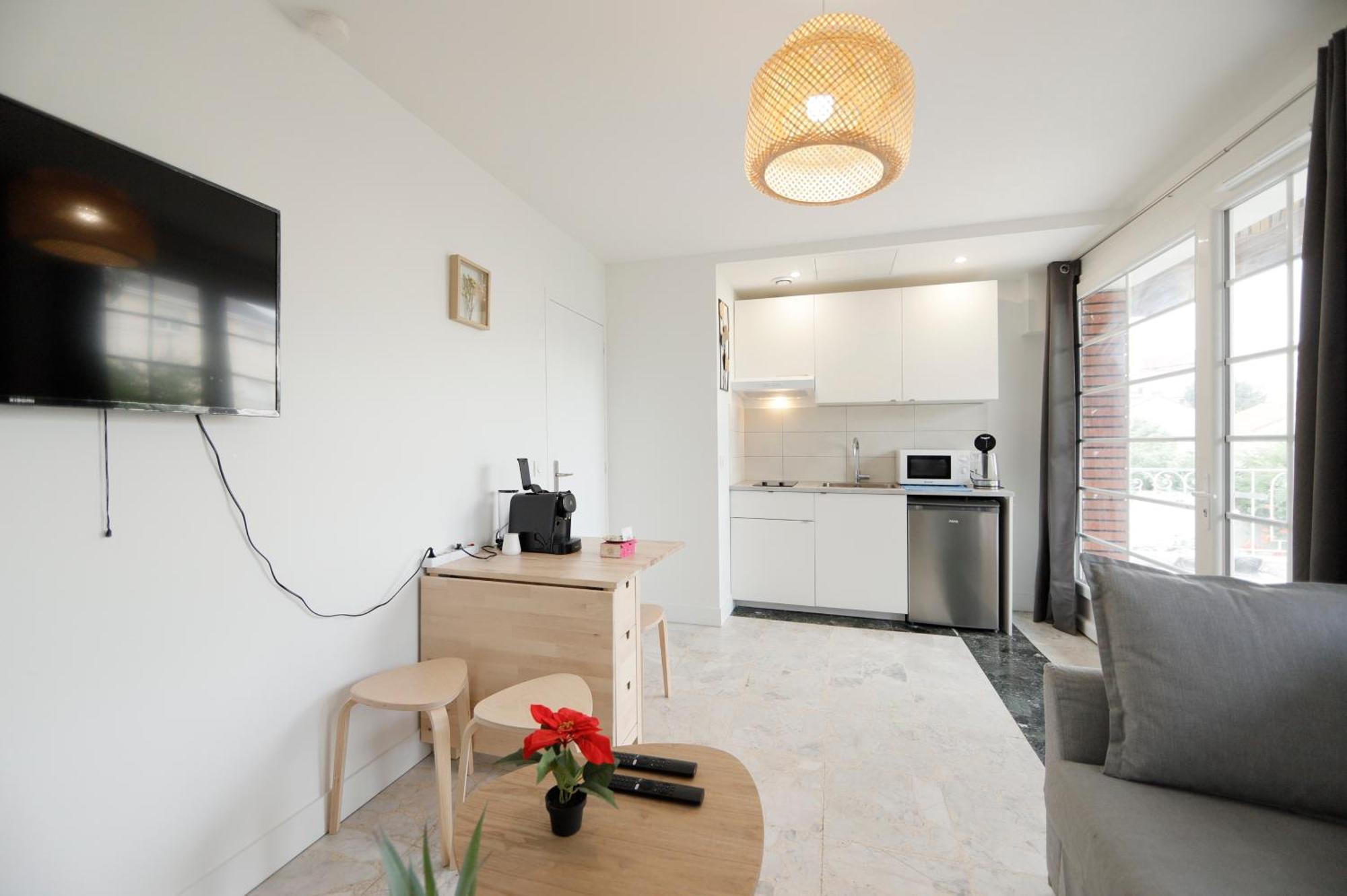 Joli T2, Terrasse Et Jardin, Ideal Pour Familles, A 15 Min De L'Aeroport Roissy Cdg Tremblay-en-France Екстериор снимка